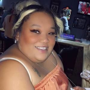 Meet your Posher, Lshauna